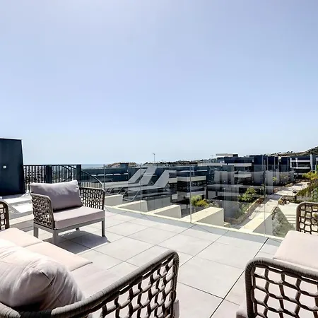 Ocean View Penthouse With Jacuzzi Apartment *