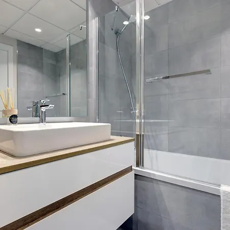 Ocean View Penthouse With Jacuzzi Apartment